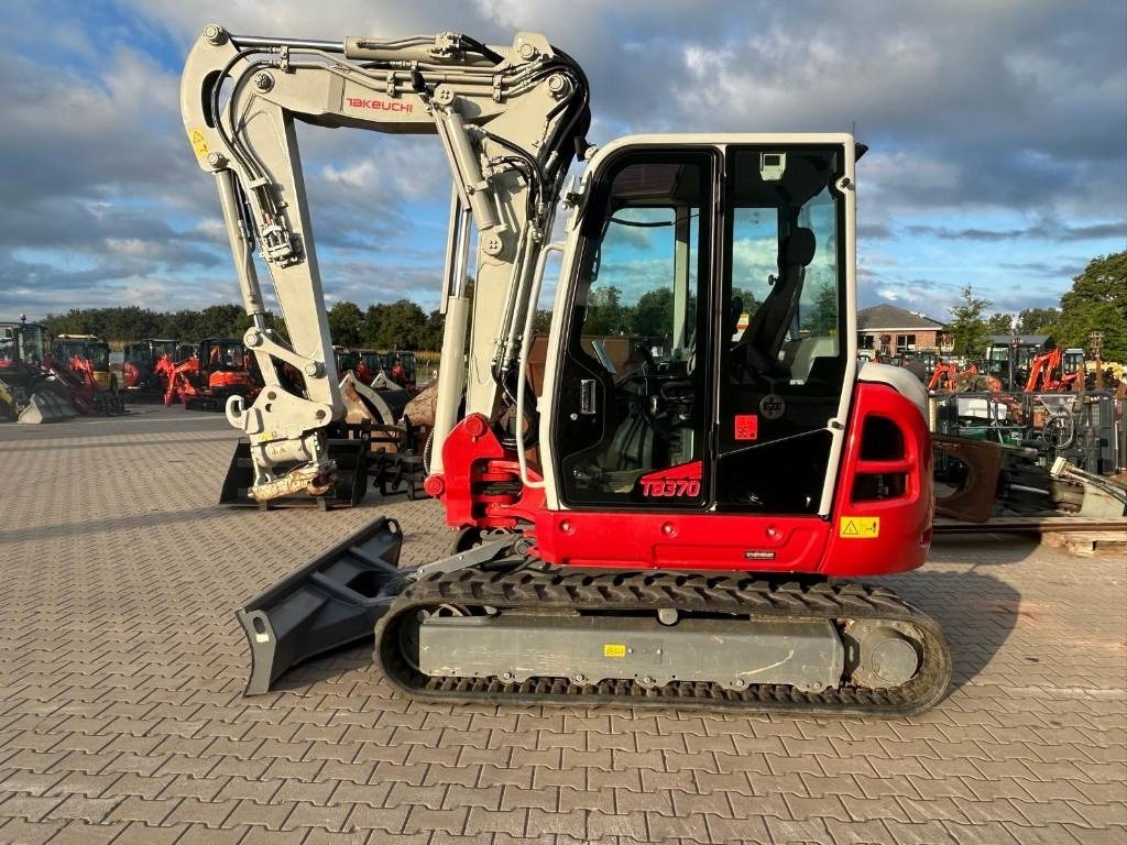 Takeuchi TB 370 V4 - Мини-экскаватор: фото 2 Takeuchi TB 370 V4 - Мини-экскаватор: фото 2