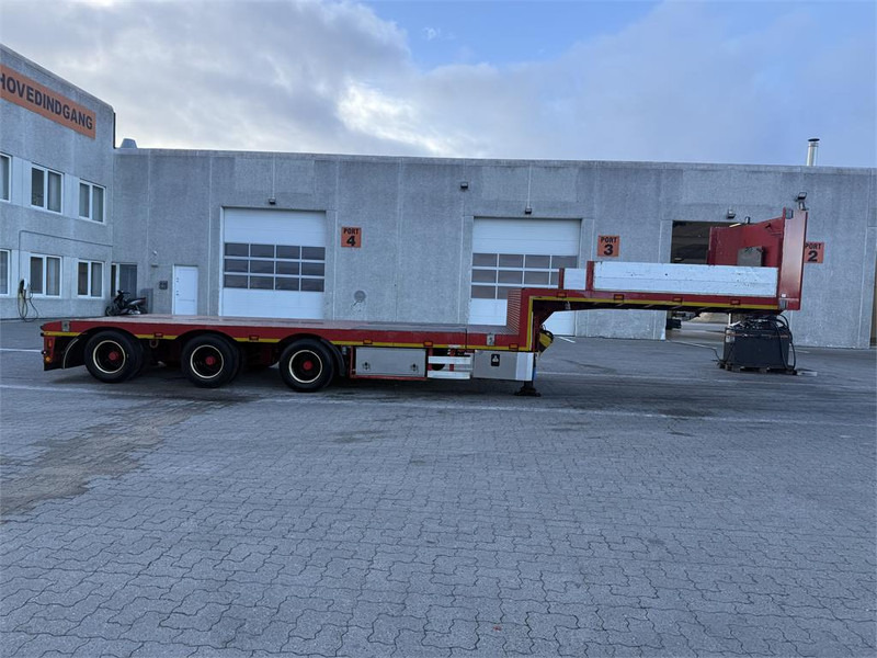 KLC Trailer Udtrækkelig - Низкорамный полуприцеп: фото 3 KLC Trailer Udtrækkelig - Низкорамный полуприцеп: фото 3