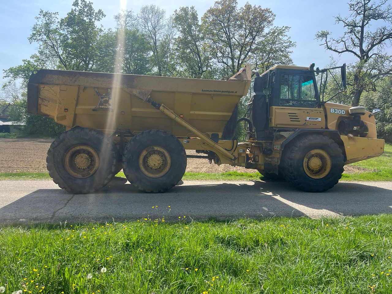 BELL ADT B 30 D - Внедорожный самосвал: фото 2 BELL ADT B 30 D - Внедорожный самосвал: фото 2