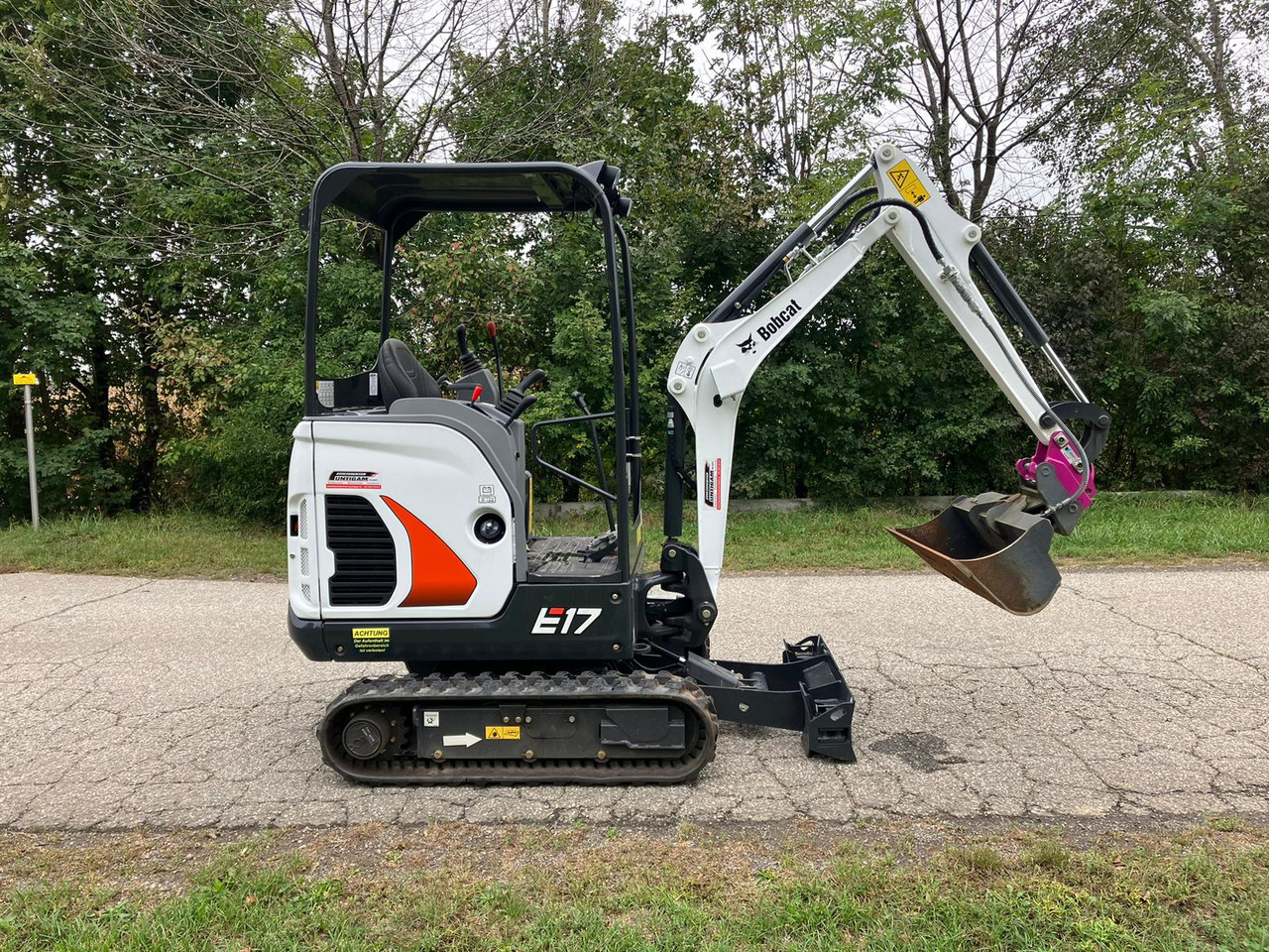 BOBCAT E17 - Мини-экскаватор: фото 2 BOBCAT E17 - Мини-экскаватор: фото 2