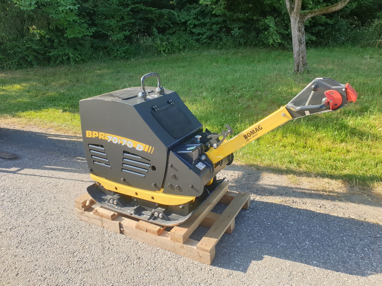 BOMAG BPR 70/70 D - Виброплита: фото 3 BOMAG BPR 70/70 D - Виброплита: фото 3