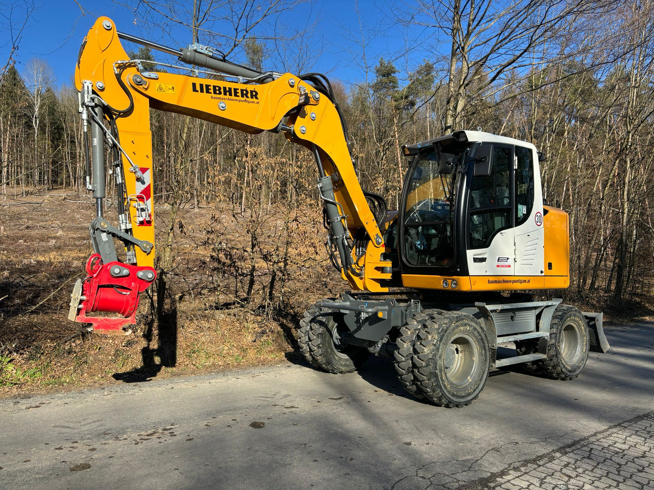 LIEBHERR A 910 Compact Litronic - Колёсный экскаватор: фото 3 LIEBHERR A 910 Compact Litronic - Колёсный экскаватор: фото 3