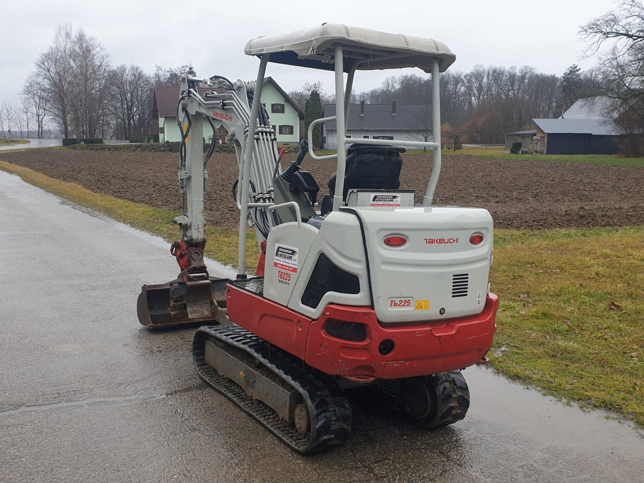 TAKEUCHI TB 225 - Мини-экскаватор: фото 5 TAKEUCHI TB 225 - Мини-экскаватор: фото 5