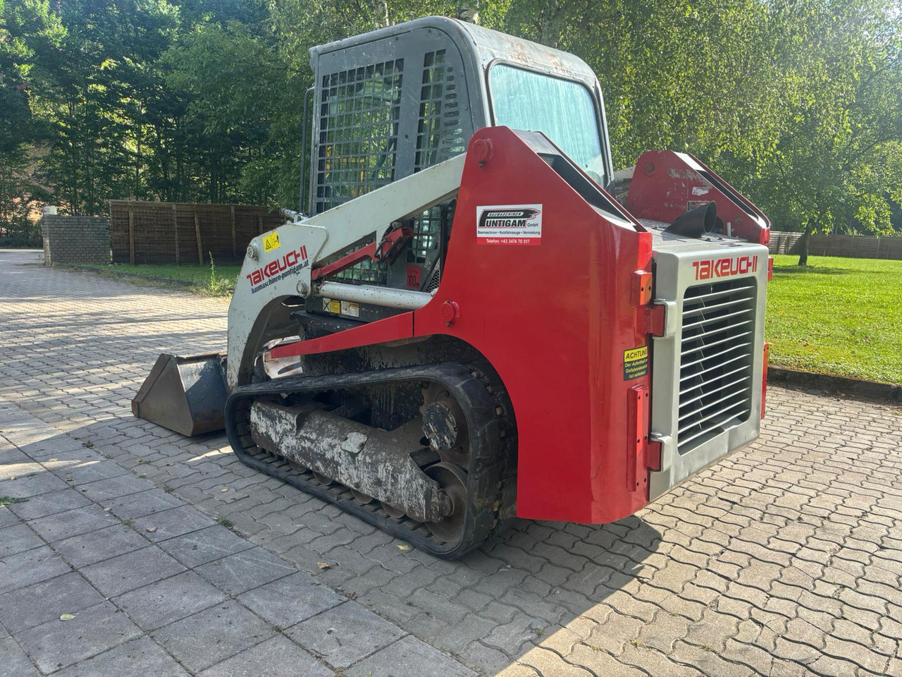 TAKEUCHI TL 230 - Мини-погрузчик с бортовым поворотом: фото 5 TAKEUCHI TL 230 - Мини-погрузчик с бортовым поворотом: фото 5