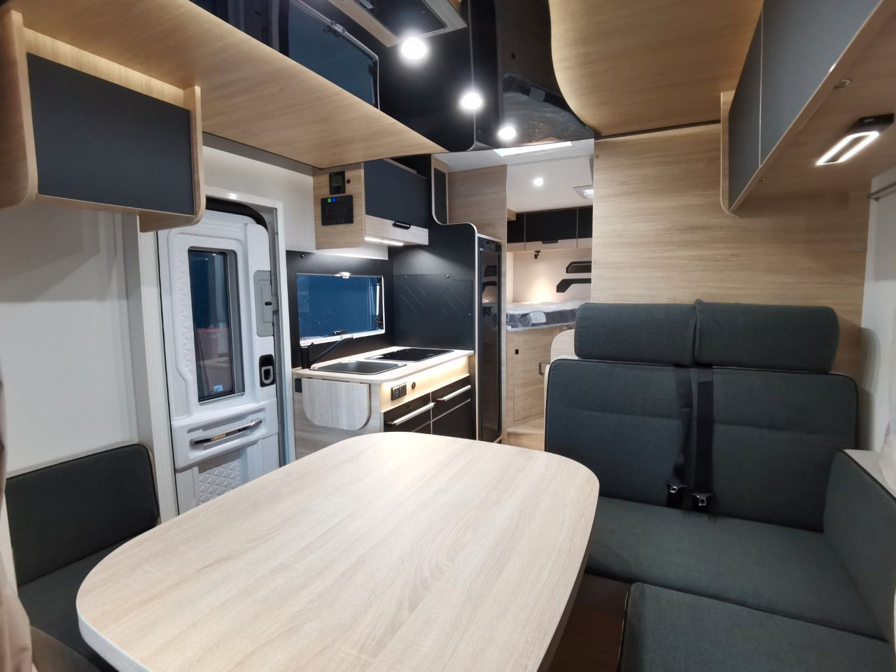 Полуинтегрированный автодом Chausson 627 TITANIUM / - 2026 - / EINZELBETTEN & HUBBETT: фото 14 Полуинтегрированный автодом Chausson 627 TITANIUM / - 2026 - / EINZELBETTEN & HUBBETT: фото 14