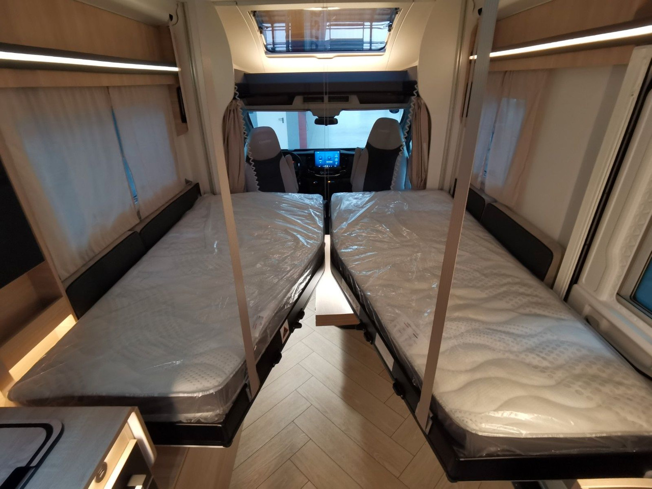 Полуинтегрированный автодом Chausson 630 TITANIUM / - 2026 - / EINZEL.- HUBBETTEN: фото 18 Полуинтегрированный автодом Chausson 630 TITANIUM / - 2026 - / EINZEL.- HUBBETTEN: фото 18