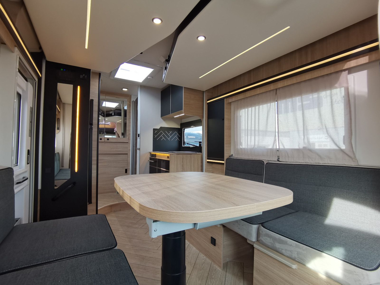 Chausson 630 TITANIUM / MODELL 2026 / EINZELHUBBETTEN - Полуинтегрированный автодом: фото 5 Chausson 630 TITANIUM / MODELL 2026 / EINZELHUBBETTEN - Полуинтегрированный автодом: фото 5