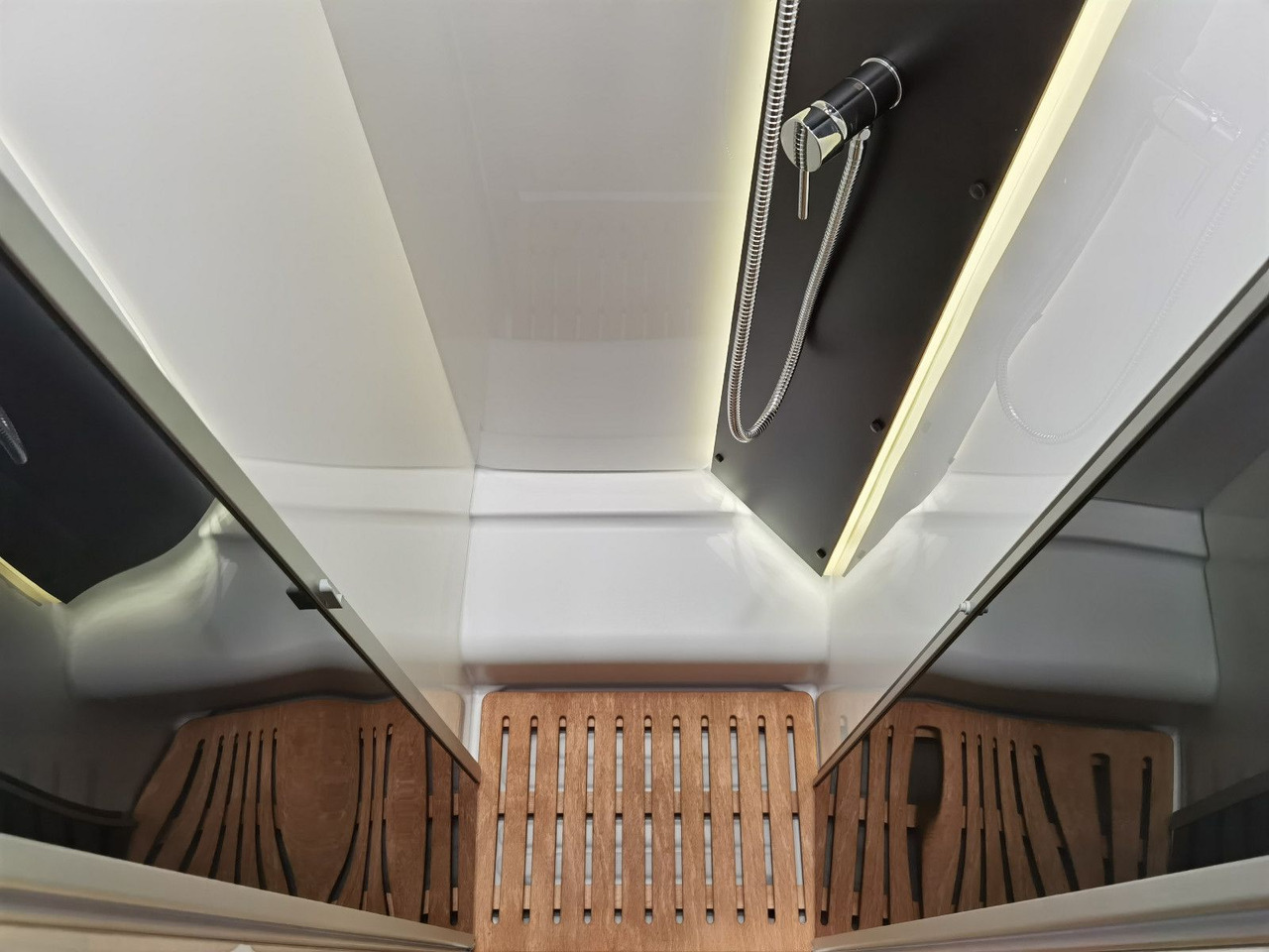 Полуинтегрированный автодом Chausson 724 ETAPE - LINE /140PS /ZUBEHÖR & CONNECT PAKET: фото 21 Полуинтегрированный автодом Chausson 724 ETAPE - LINE /140PS /ZUBEHÖR & CONNECT PAKET: фото 21