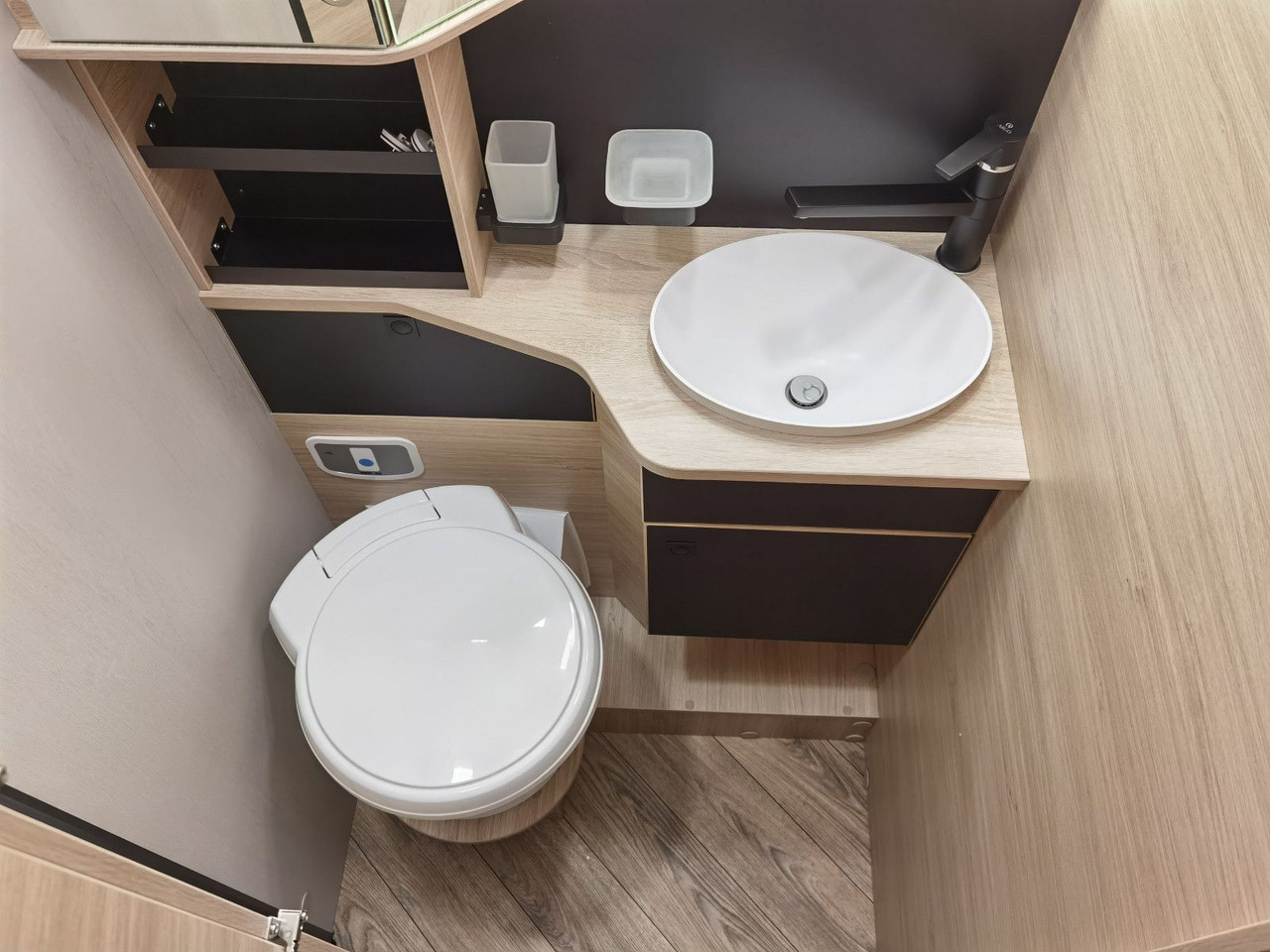 Полуинтегрированный автодом Chausson 724 ETAPE - LINE /140PS /ZUBEHÖR & CONNECT PAKET: фото 20 Полуинтегрированный автодом Chausson 724 ETAPE - LINE /140PS /ZUBEHÖR & CONNECT PAKET: фото 20