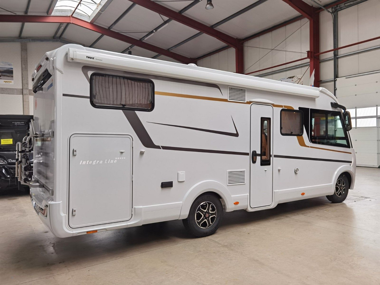 Eura Mobil INTEGRA LINE 720 EF / 180PS-9G-40H/ EINZELBETTEN - Интегрированный автодом: фото 4 Eura Mobil INTEGRA LINE 720 EF / 180PS-9G-40H/ EINZELBETTEN - Интегрированный автодом: фото 4