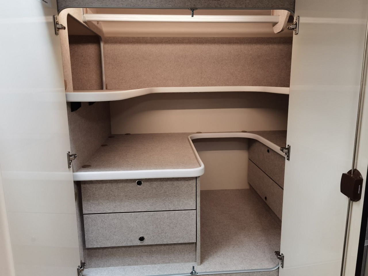 Полуинтегрированный автодом Forster T 639 LF /-MODELL 2026- / XXL- HUBBETT & RAUMBAD: фото 22 Полуинтегрированный автодом Forster T 639 LF /-MODELL 2026- / XXL- HUBBETT & RAUMBAD: фото 22