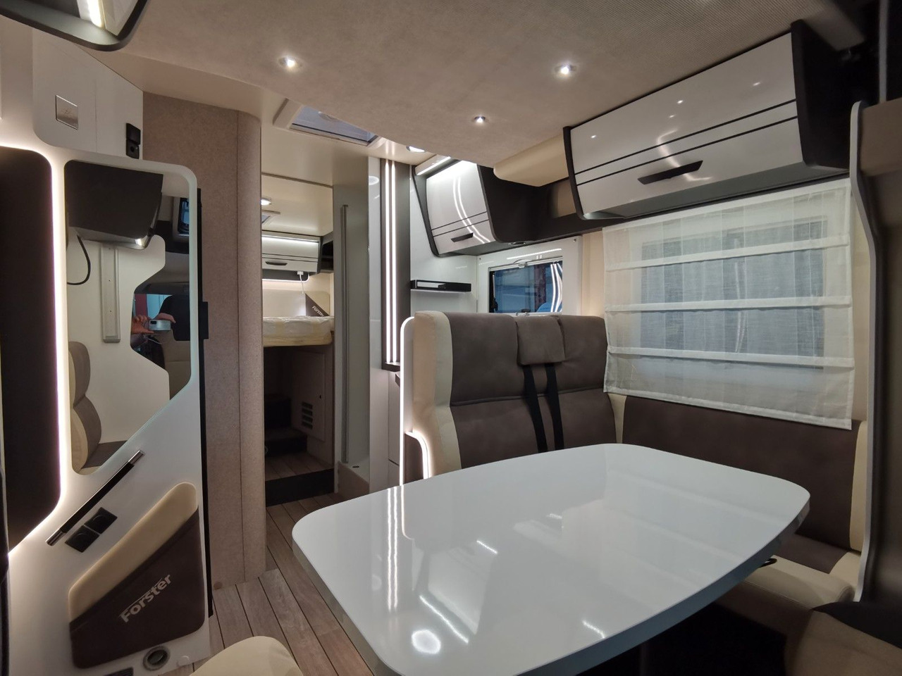 Полуинтегрированный автодом Forster T 745 EB /-2025-/ 140PS / EINZELBETTEN & RAUMBAD: фото 15 Полуинтегрированный автодом Forster T 745 EB /-2025-/ 140PS / EINZELBETTEN & RAUMBAD: фото 15