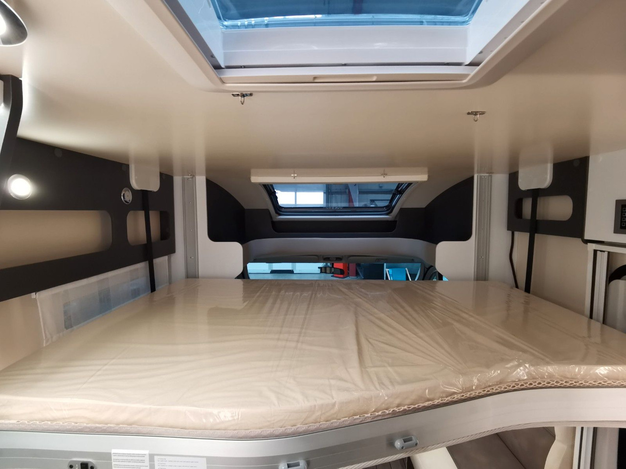 Полуинтегрированный автодом Forster T 745 EB /-2025-/ 140PS / EINZELBETTEN & RAUMBAD: фото 21 Полуинтегрированный автодом Forster T 745 EB /-2025-/ 140PS / EINZELBETTEN & RAUMBAD: фото 21