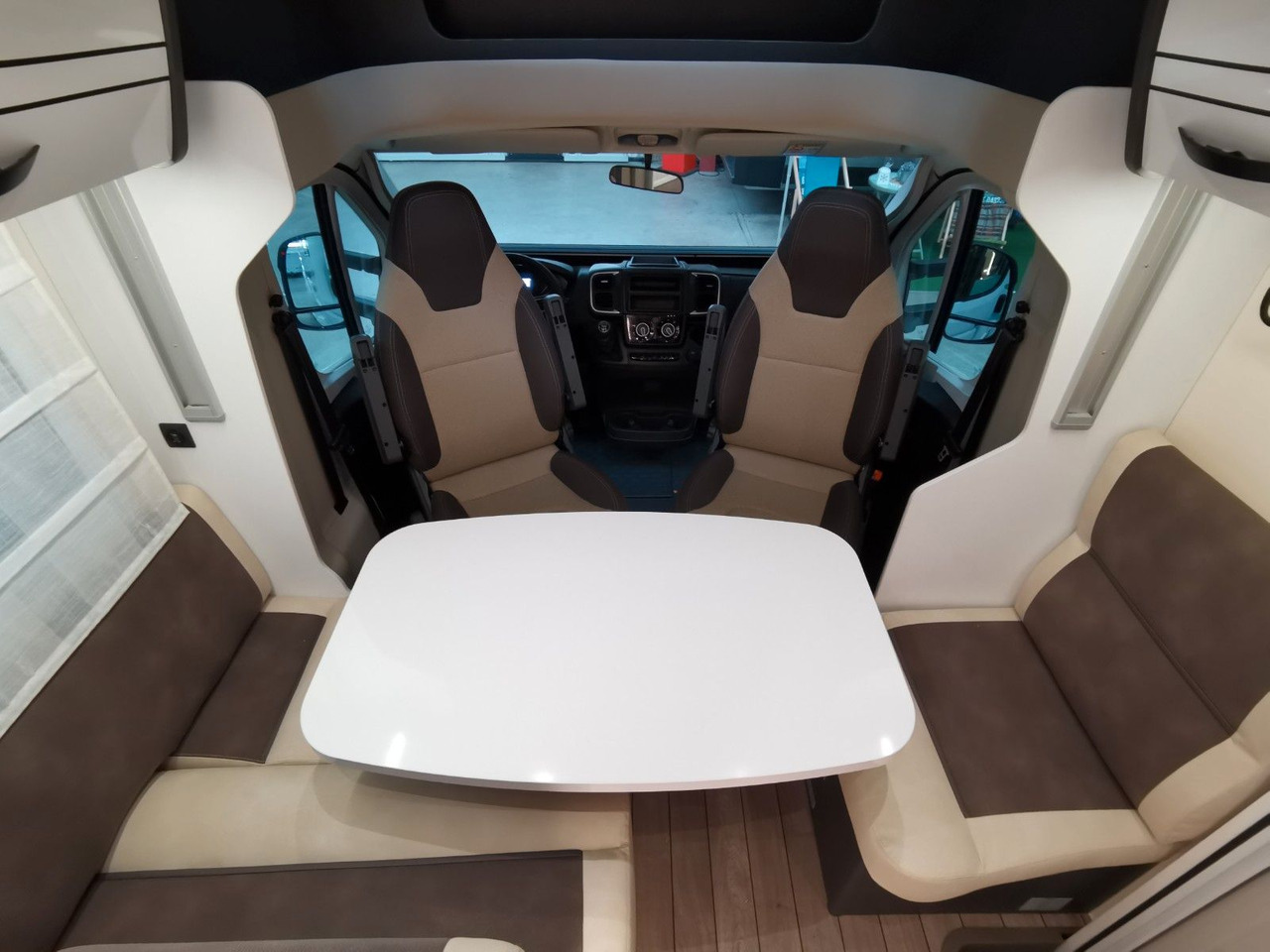 Полуинтегрированный автодом Forster T 745 EB /-2025-/ 140PS / EINZELBETTEN & RAUMBAD: фото 14 Полуинтегрированный автодом Forster T 745 EB /-2025-/ 140PS / EINZELBETTEN & RAUMBAD: фото 14