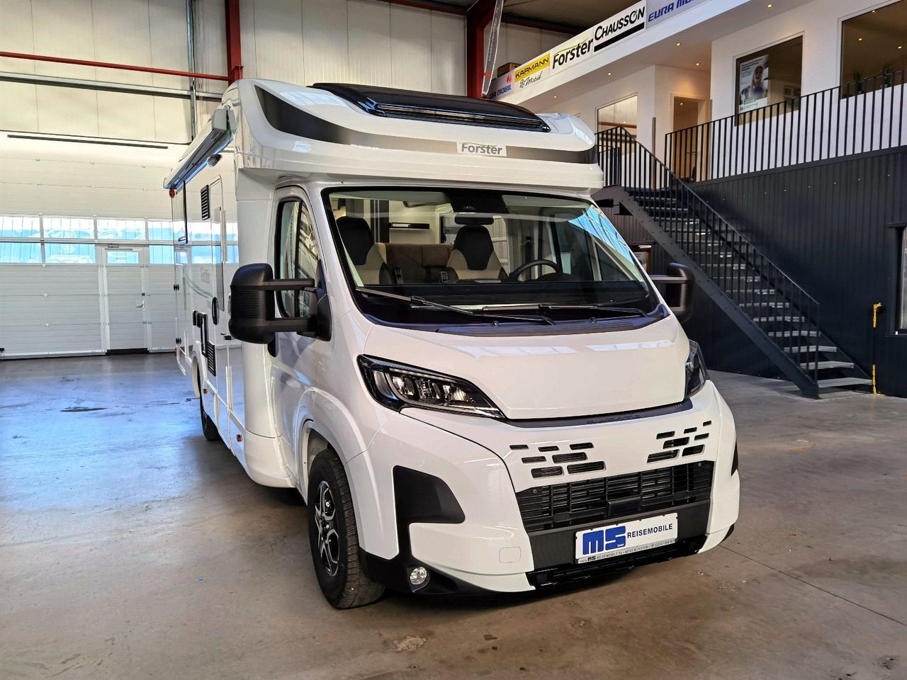 Новый Полуинтегрированный автодом Forster T 745 EB /-MODELL 2025- / EINZELBETTEN & RAUMBAD: фото 8