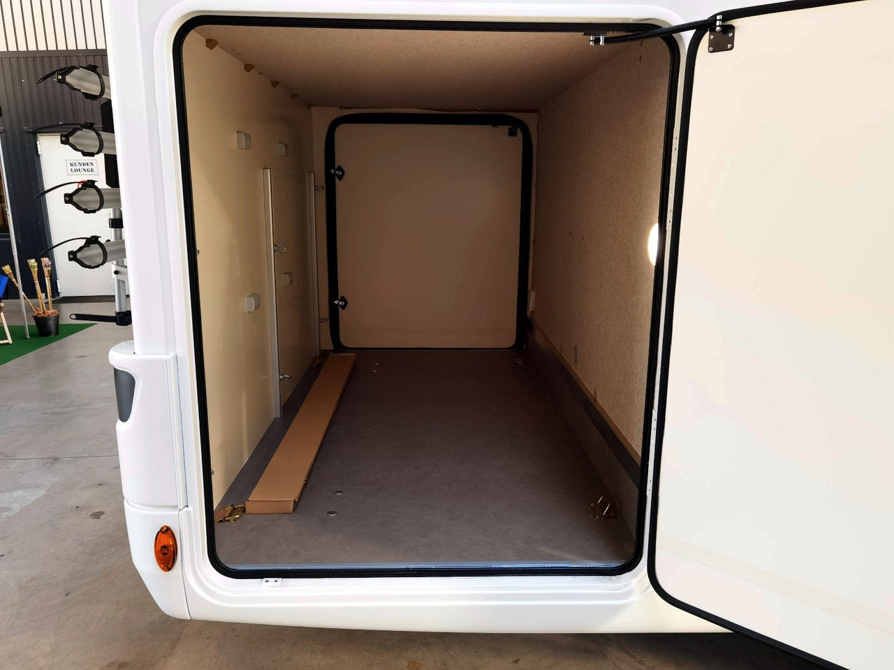 Новый Полуинтегрированный автодом Forster T 745 EB /-MODELL 2025- / EINZELBETTEN & RAUMBAD: фото 11