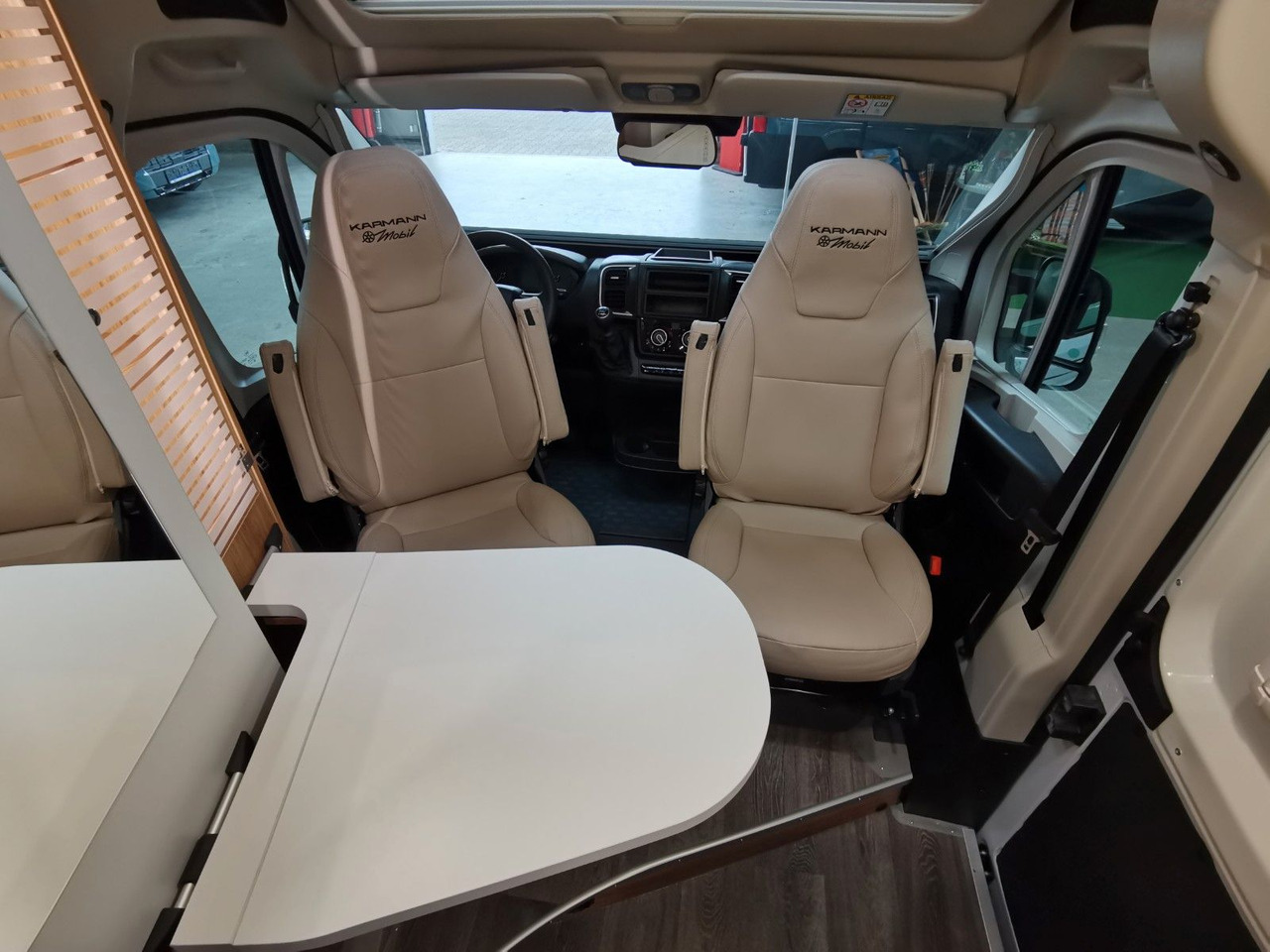 Karmann DEXTER 600 /2026/8G.AUTOM./ EINZELBETTEN 5.99M - Кастенваген: фото 5 Karmann DEXTER 600 /2026/8G.AUTOM./ EINZELBETTEN 5.99M - Кастенваген: фото 5