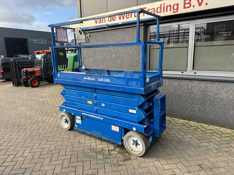 Skyjack SJ 3226 - Ножничный подъемник: фото 3 Skyjack SJ 3226 - Ножничный подъемник: фото 3