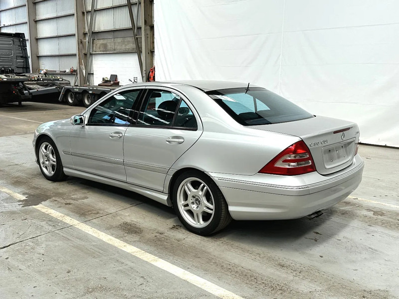 Mercedes-Benz C-Klasse C30 CDI / AMG /DIESEL TURBO 33795 km - Седан: фото 3 Mercedes-Benz C-Klasse C30 CDI / AMG /DIESEL TURBO 33795 km - Седан: фото 3