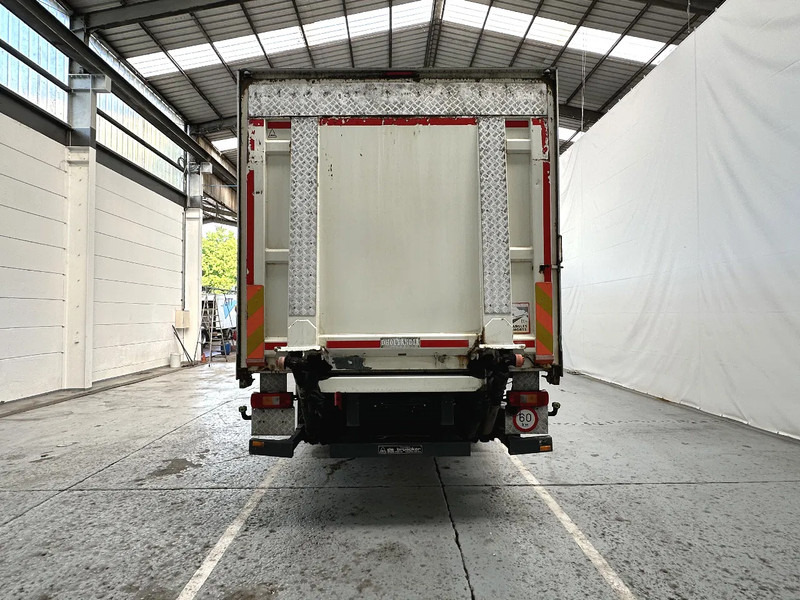 Volvo FM 330 / Essieu relevable et directionnel / Steerable lift axle / Lift as en stuuras - Тентованный грузовик: фото 4 Volvo FM 330 / Essieu relevable et directionnel / Steerable lift axle / Lift as en stuuras - Тентованный грузовик: фото 4