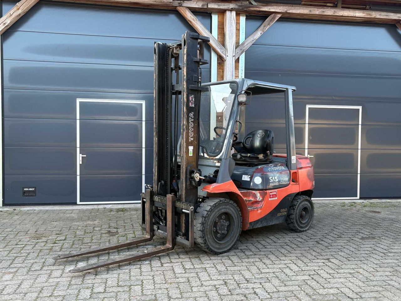 2007 TOYOTA 02-8FDF30 FORKLIFT - Вилочный погрузчик: фото 1 2007 TOYOTA 02-8FDF30 FORKLIFT - Вилочный погрузчик: фото 1