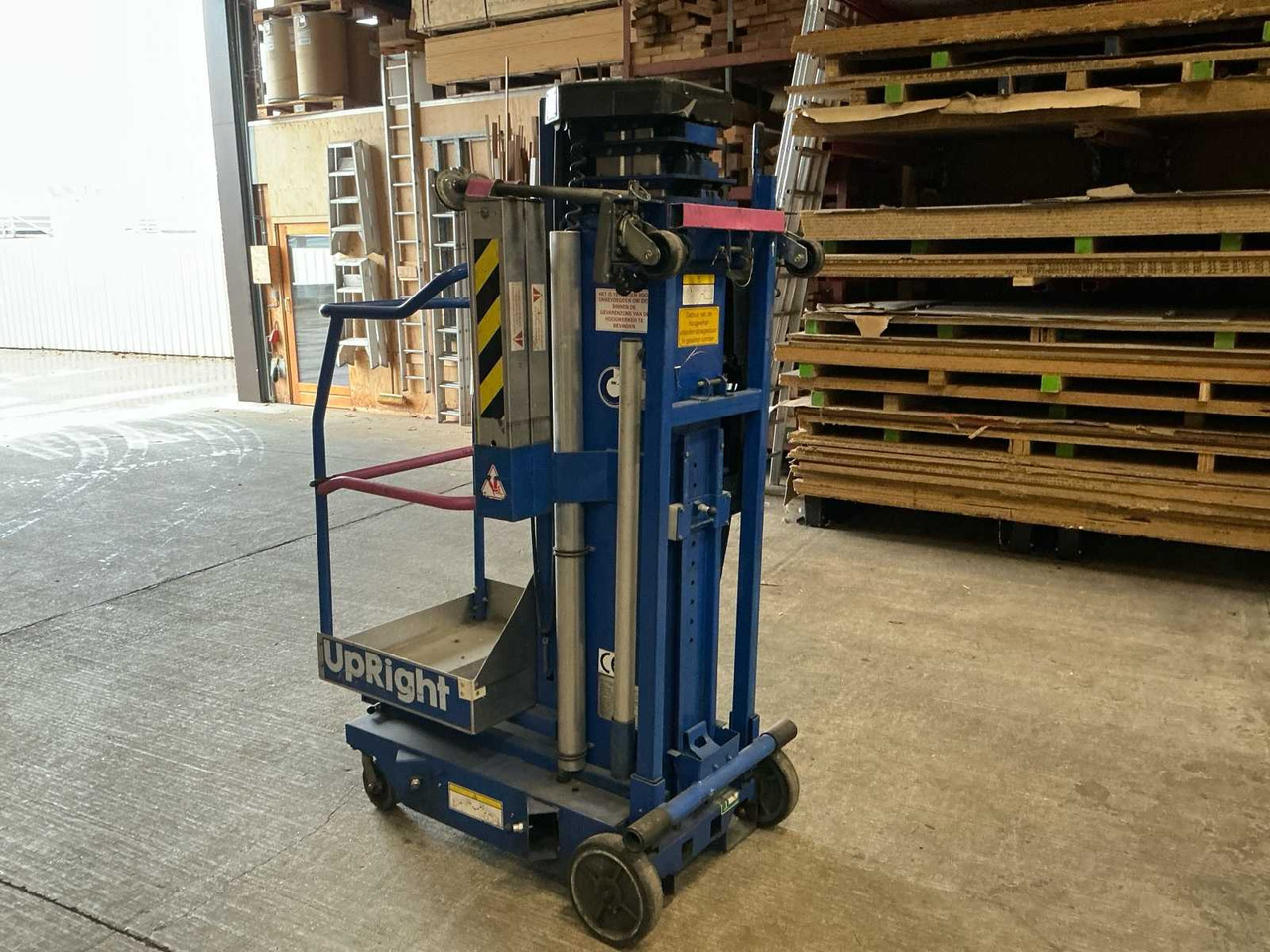 2007 UPRIGHT LL25 A-C AERIAL WORK PLATFORM - Подъёмник: фото 3 2007 UPRIGHT LL25 A-C AERIAL WORK PLATFORM - Подъёмник: фото 3