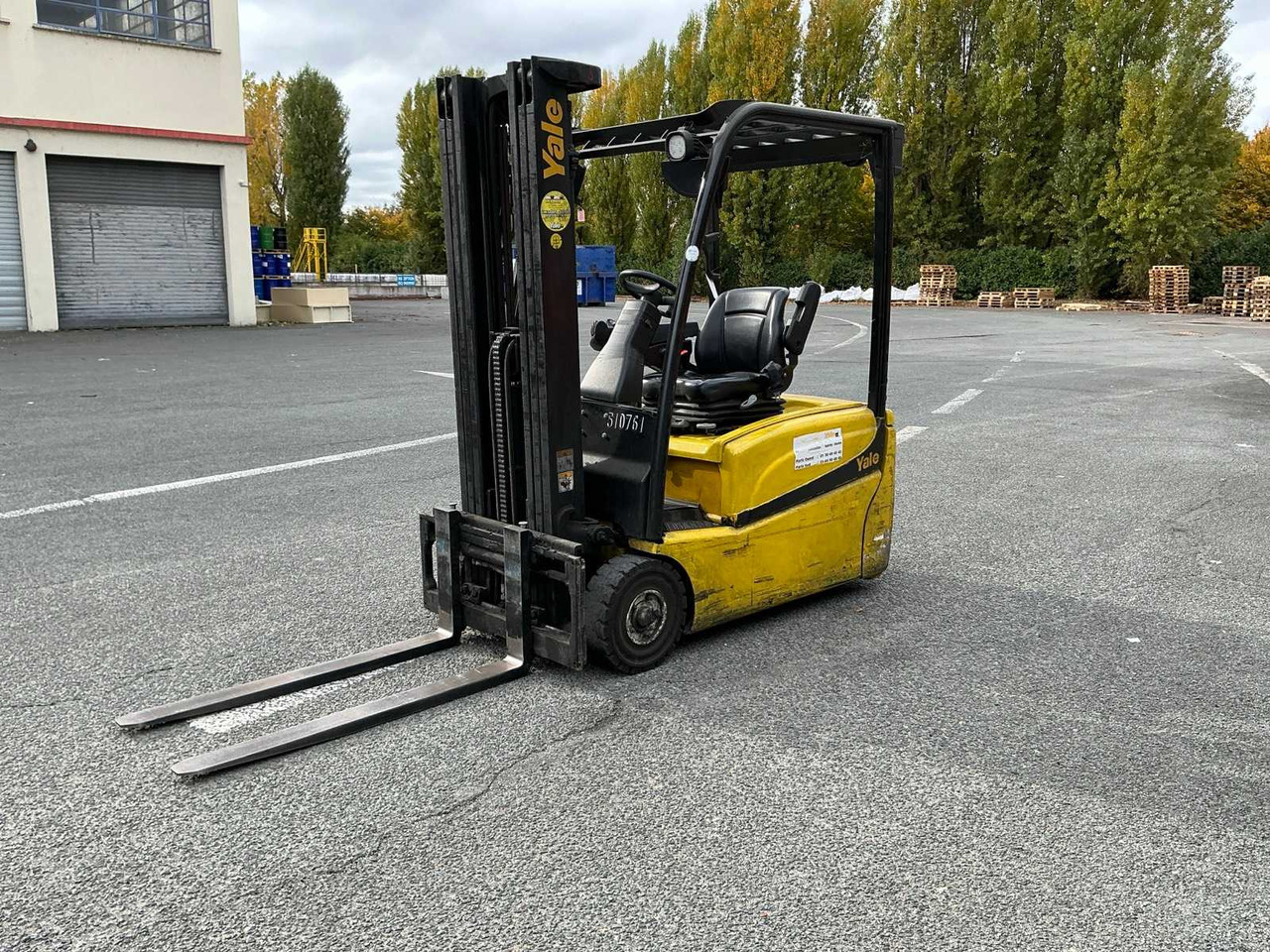2009 YALE ERP16VF FORKLIFT - Вилочный погрузчик: фото 1 2009 YALE ERP16VF FORKLIFT - Вилочный погрузчик: фото 1