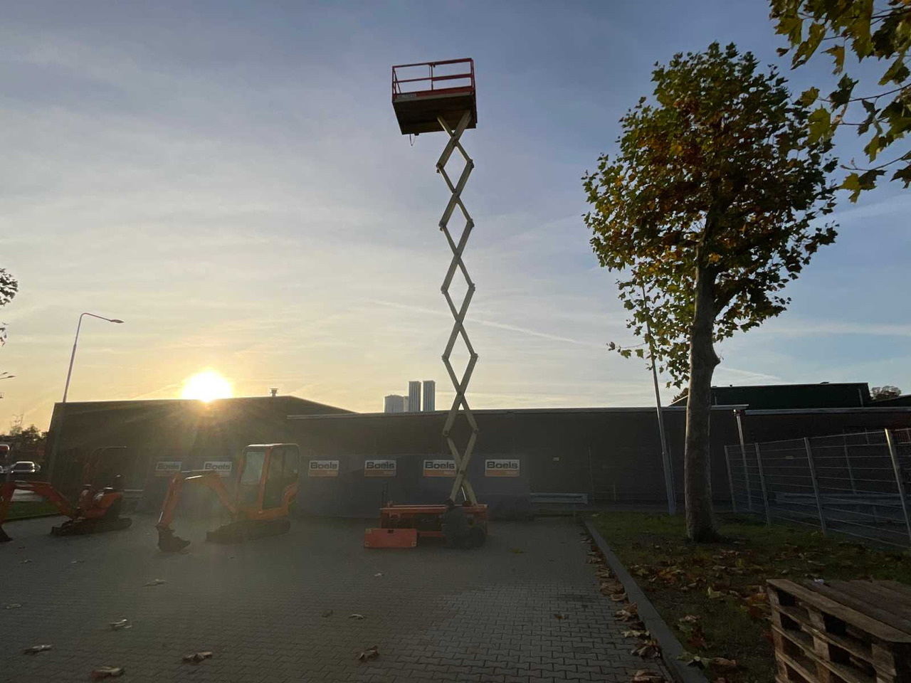 2013 HOLLAND LIFT HL-11816 AERIAL PLATFORM - Подъёмник: фото 1 2013 HOLLAND LIFT HL-11816 AERIAL PLATFORM - Подъёмник: фото 1