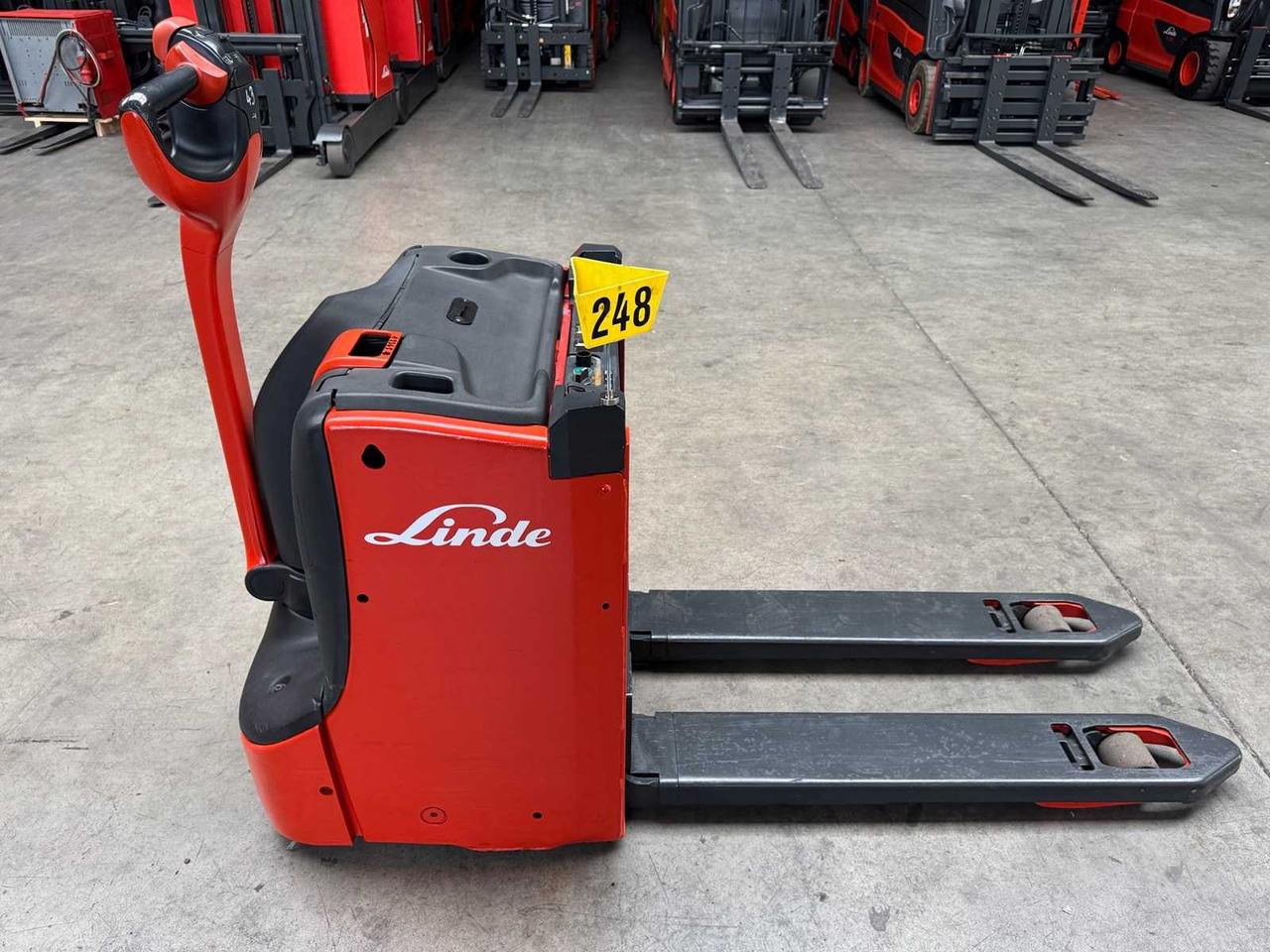 2016 LINDE T16L PALLET TRUCK ANT STACKER INITIAL STROKE 3,247 HOURS - Вилочный погрузчик: фото 2 2016 LINDE T16L PALLET TRUCK ANT STACKER INITIAL STROKE 3,247 HOURS - Вилочный погрузчик: фото 2