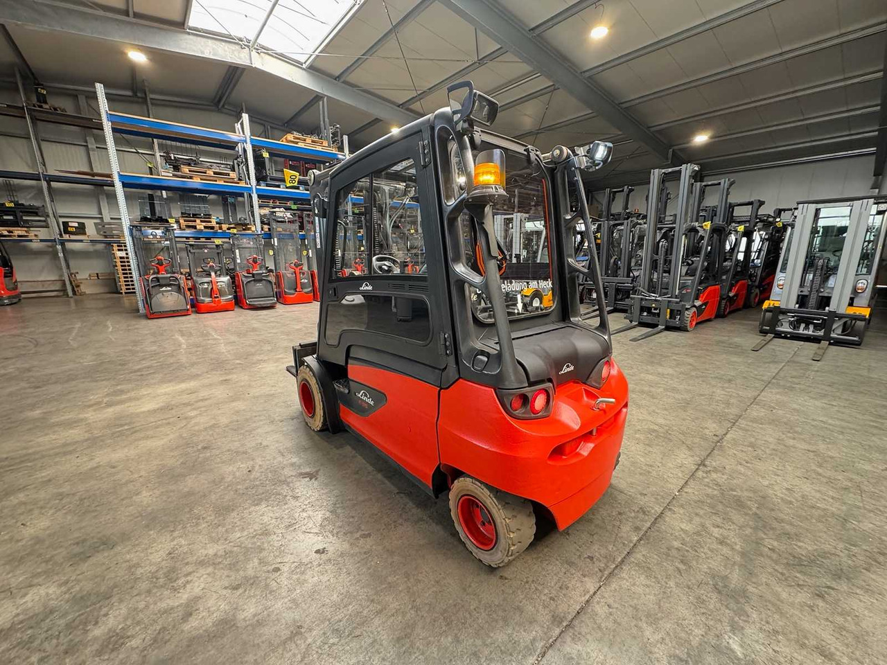 Вилочный погрузчик 2017 SERVICE + UVV 10/2026 LINDE E35L 3.500KG EVO TRIPLEX 3.+4.: фото 12 Вилочный погрузчик 2017 SERVICE + UVV 10/2026 LINDE E35L 3.500KG EVO TRIPLEX 3.+4.: фото 12