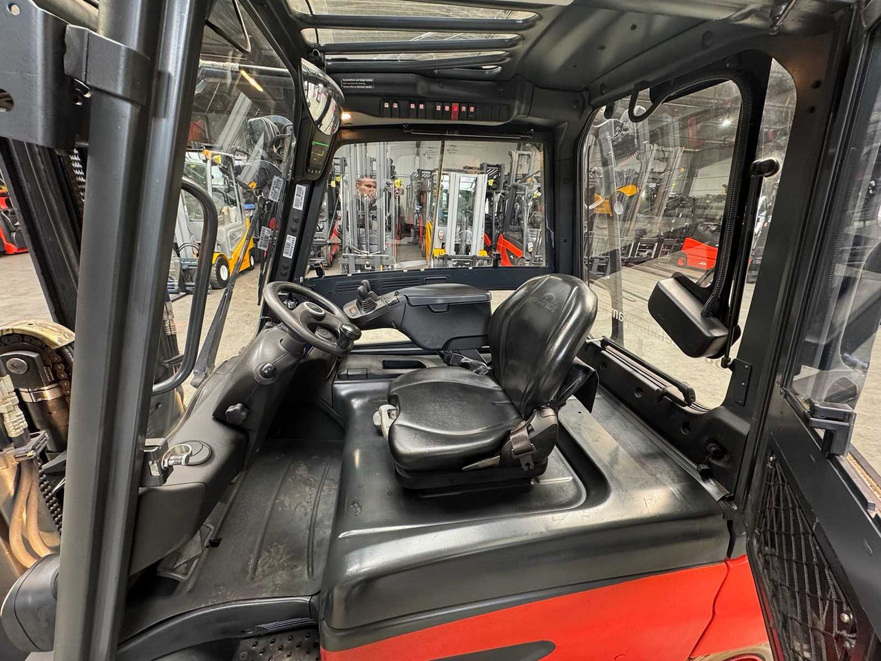 Вилочный погрузчик 2017 SERVICE + UVV 10/2026 LINDE E35L 3.500KG EVO TRIPLEX 3.+4.: фото 15 Вилочный погрузчик 2017 SERVICE + UVV 10/2026 LINDE E35L 3.500KG EVO TRIPLEX 3.+4.: фото 15