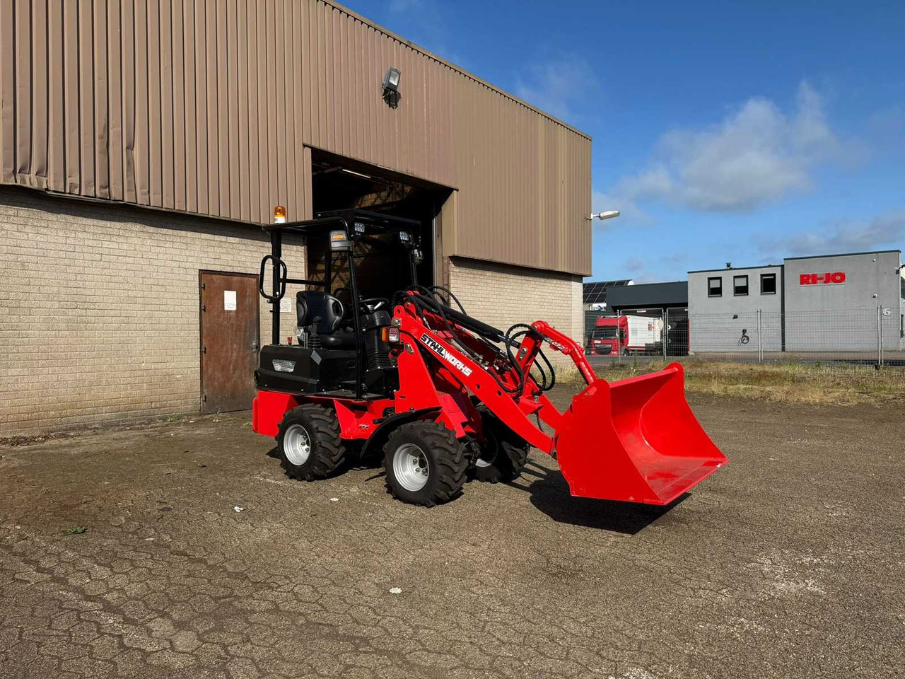 2024 STAHLWORKS R906 SHOVEL - Колёсный погрузчик: фото 1 2024 STAHLWORKS R906 SHOVEL - Колёсный погрузчик: фото 1