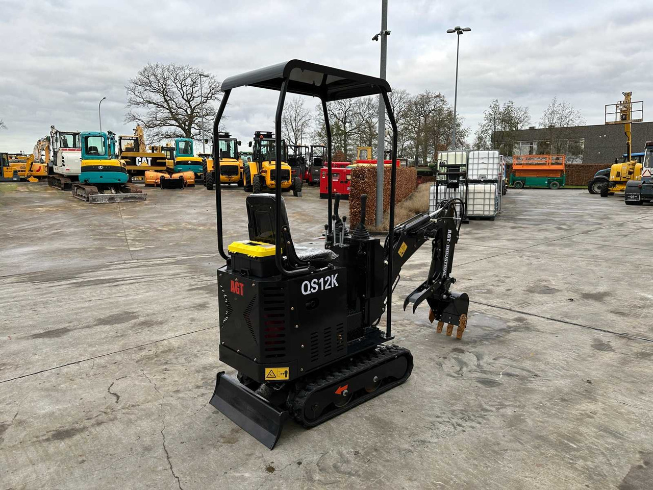 AGT QS12K - Мини-экскаватор: фото 4 AGT QS12K - Мини-экскаватор: фото 4