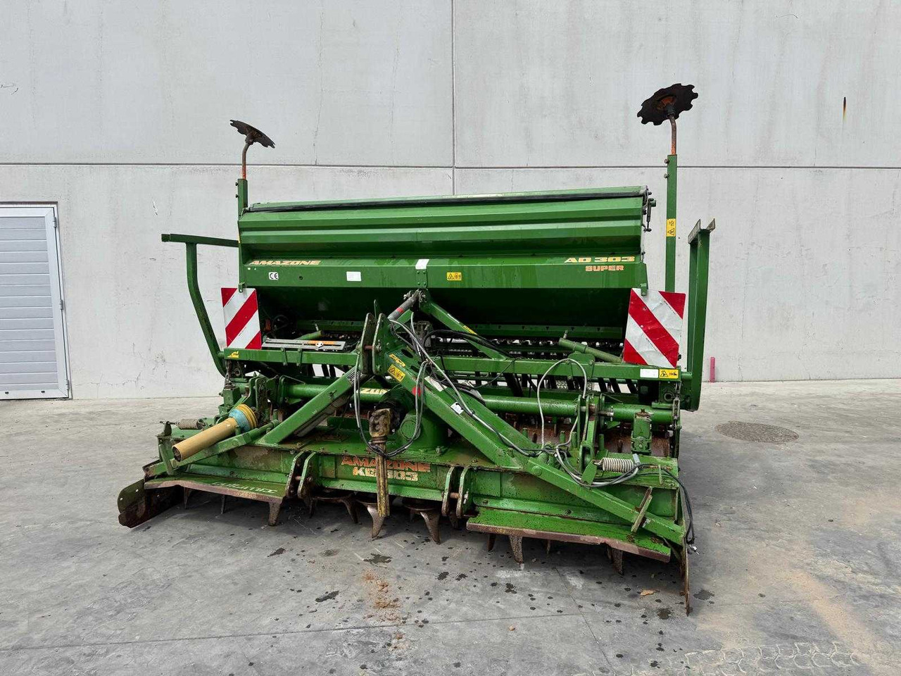 Amazone AD303 + KG303 - Сеялка точного высева: фото 2 Amazone AD303 + KG303 - Сеялка точного высева: фото 2