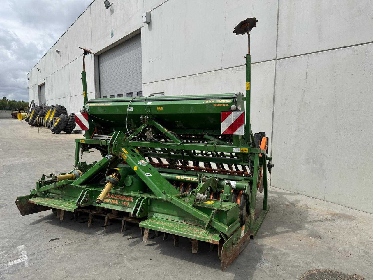 Amazone KE303-AD303 - Сеялка точного высева: фото 1 Amazone KE303-AD303 - Сеялка точного высева: фото 1