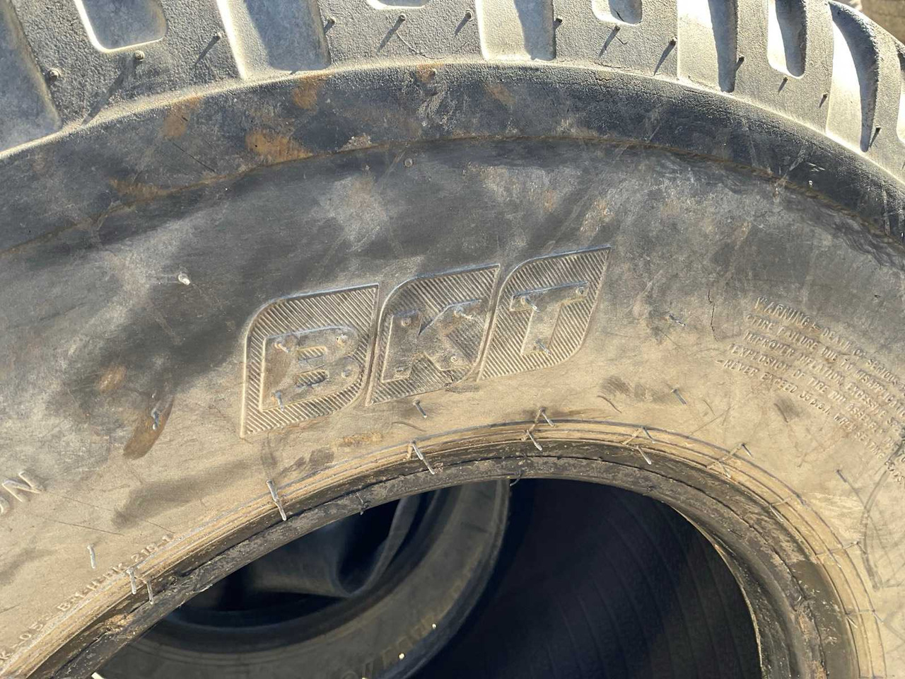 BKT IMPLEMENT-AW708 BAND (2X) - Колёсный экскаватор: фото 3 BKT IMPLEMENT-AW708 BAND (2X) - Колёсный экскаватор: фото 3