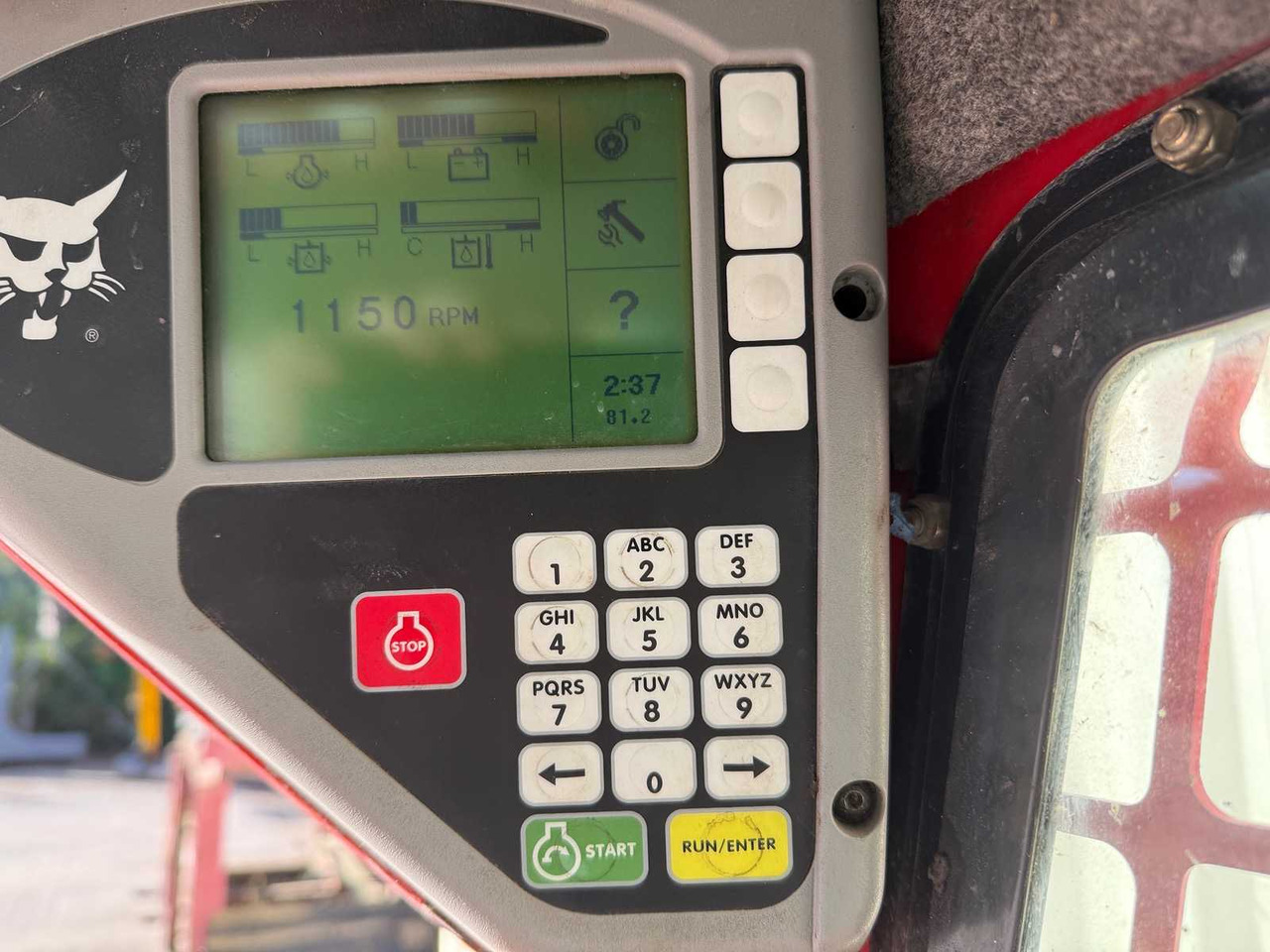 Гусеничный мини-погрузчик BOBCAT - T110 - 2017 - SKID STEER LOADER: фото 26 Гусеничный мини-погрузчик BOBCAT - T110 - 2017 - SKID STEER LOADER: фото 26