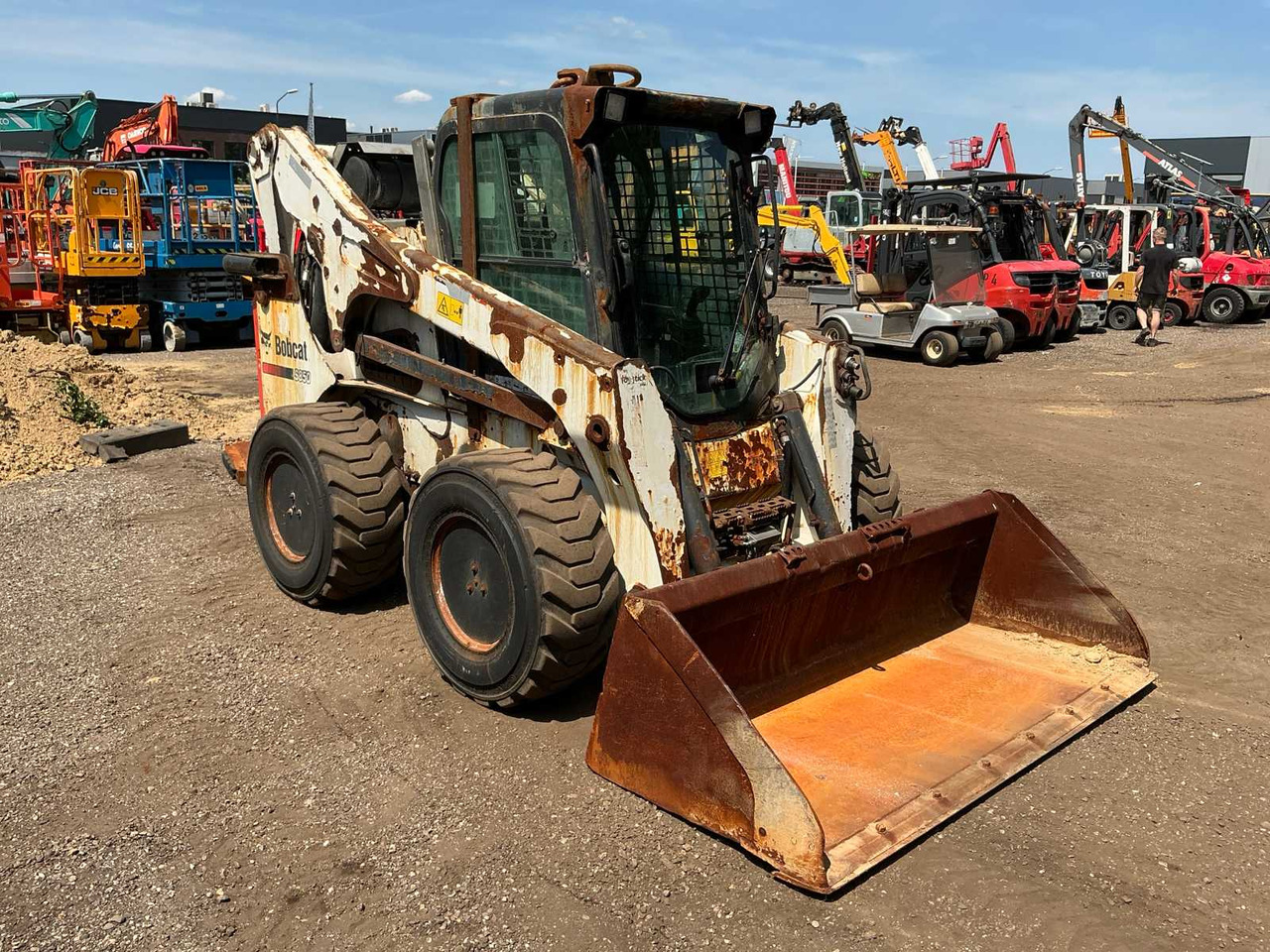 Bobcat S850 - Мини-погрузчик с бортовым поворотом: фото 5 Bobcat S850 - Мини-погрузчик с бортовым поворотом: фото 5