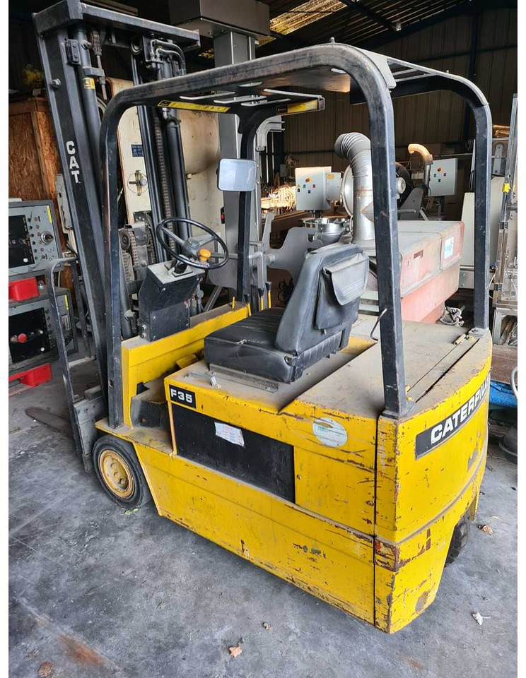 CATERPILAR - F35 - FORKLIFT - Вилочный погрузчик: фото 2 CATERPILAR - F35 - FORKLIFT - Вилочный погрузчик: фото 2