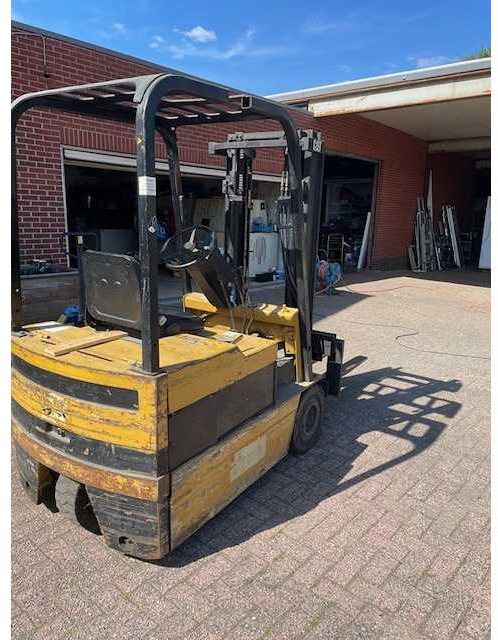 CATERPILLAR - F30 - FORKLIFT - Вилочный погрузчик: фото 3 CATERPILLAR - F30 - FORKLIFT - Вилочный погрузчик: фото 3