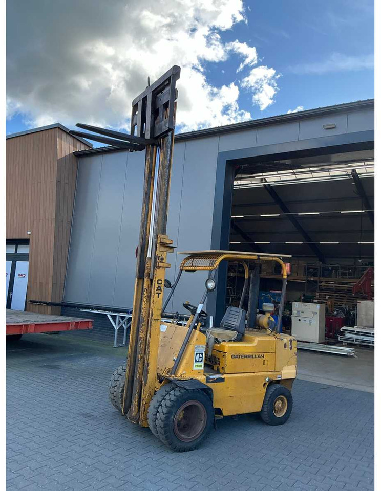 CATERPILLAR V60B FORKLIFT - Вилочный погрузчик: фото 2 CATERPILLAR V60B FORKLIFT - Вилочный погрузчик: фото 2