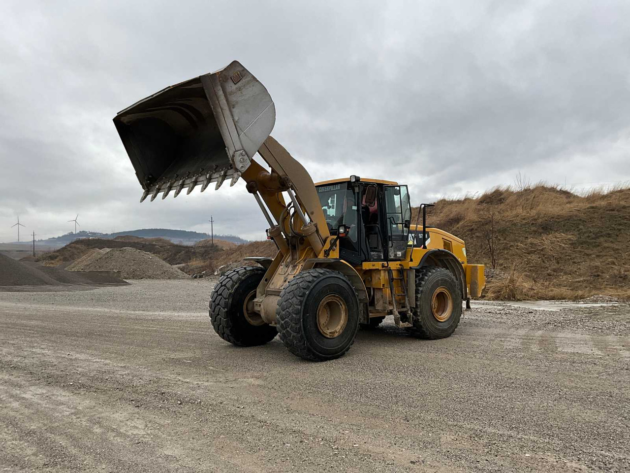 Caterpillar L972H - Мини-погрузчик с бортовым поворотом: фото 1 Caterpillar L972H - Мини-погрузчик с бортовым поворотом: фото 1