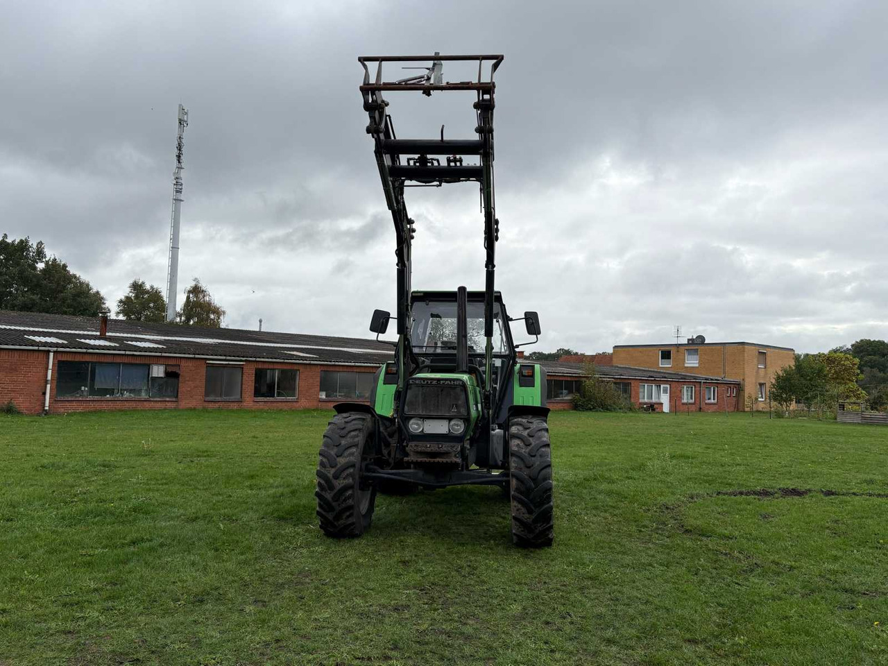 DEUTZ-FAHR DX 6.05 FRONT LOADER - Трактор: фото 1 DEUTZ-FAHR DX 6.05 FRONT LOADER - Трактор: фото 1