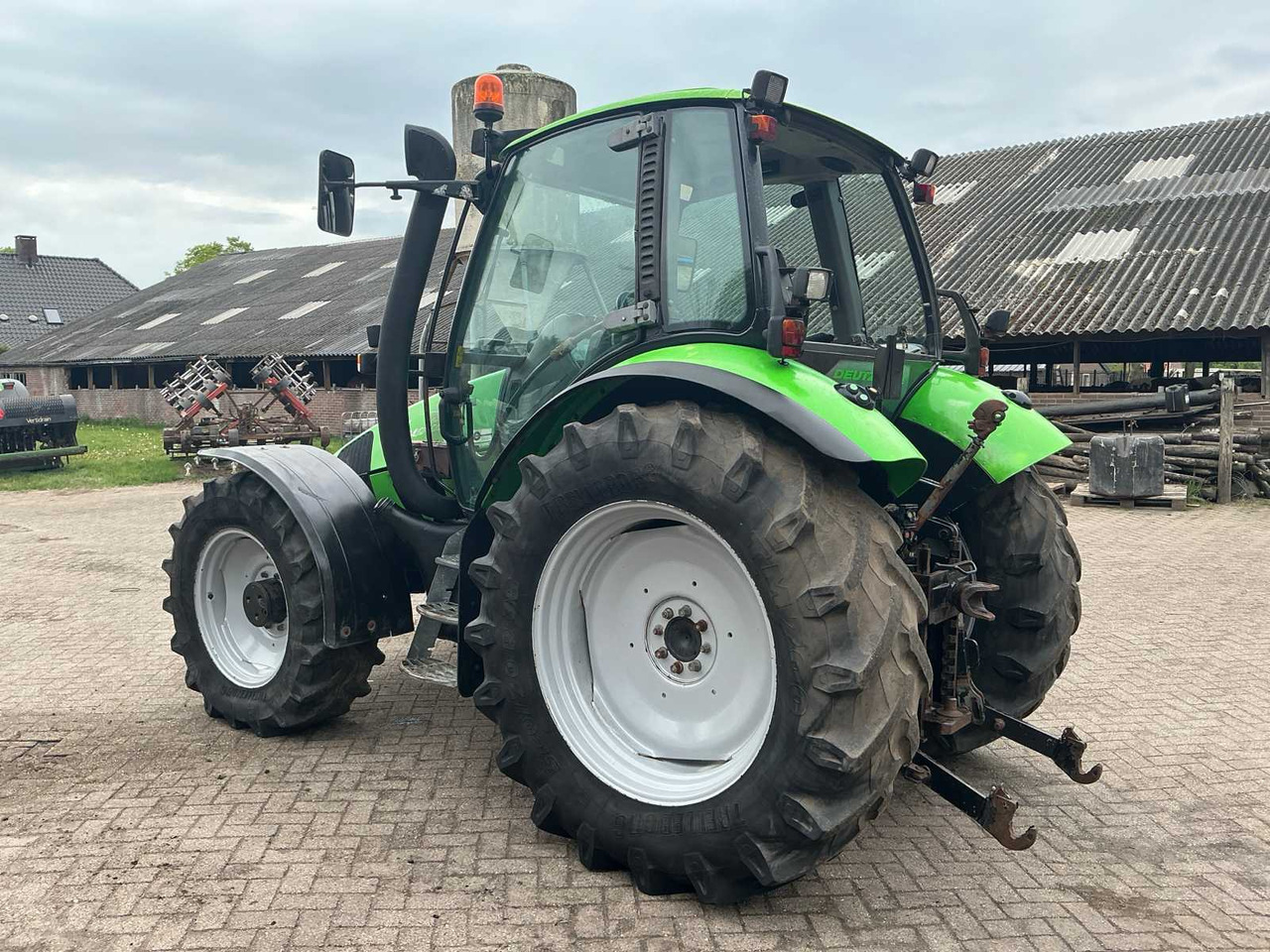 Deutz-fahr Agrotron 100 - Трактор: фото 3 Deutz-fahr Agrotron 100 - Трактор: фото 3