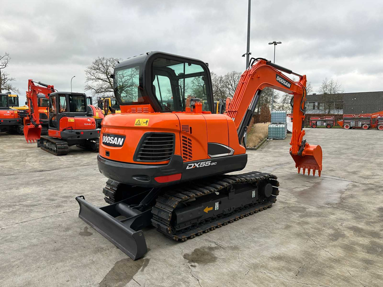 Doosan DX55-9C - Гусеничный экскаватор: фото 4 Doosan DX55-9C - Гусеничный экскаватор: фото 4