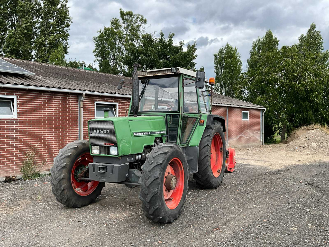 Fendt Farmer 309LS - Трактор: фото 2 Fendt Farmer 309LS - Трактор: фото 2
