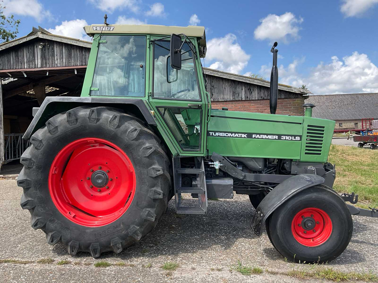 Fendt Farmer 310LS Turbomatik - Трактор: фото 5 Fendt Farmer 310LS Turbomatik - Трактор: фото 5