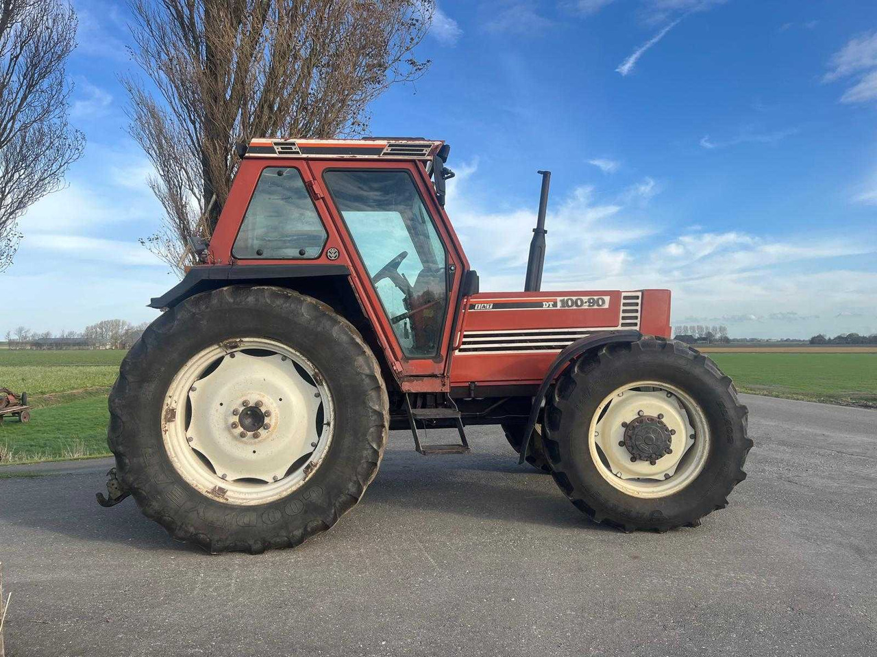 Fiat 1988 FIAT 100-90 DT ALL-WHEEL DRIVE AGRICULTURAL TRACTOR - Трактор: фото 5 Fiat 1988 FIAT 100-90 DT ALL-WHEEL DRIVE AGRICULTURAL TRACTOR - Трактор: фото 5