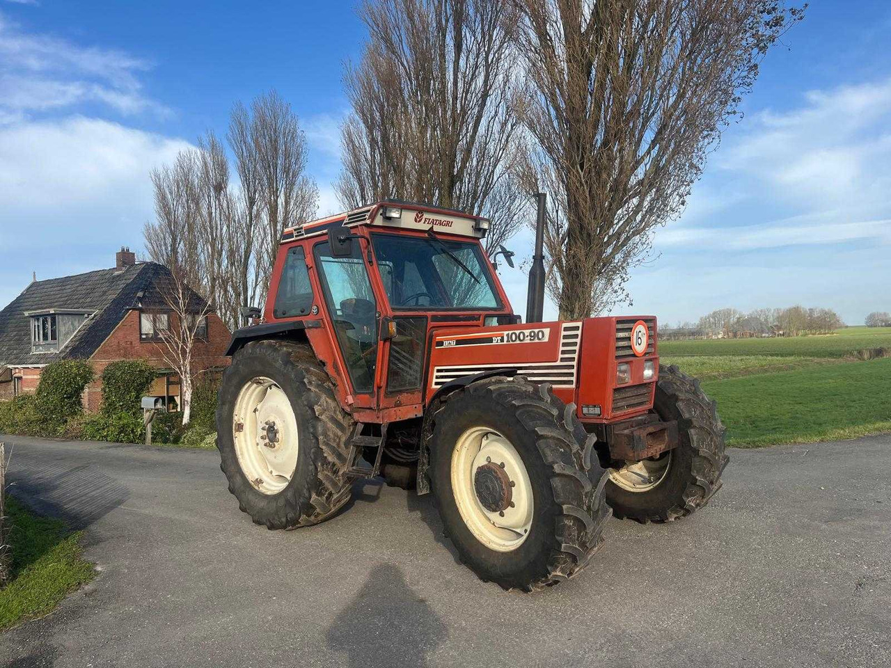 Fiat 1988 FIAT 100-90 DT ALL-WHEEL DRIVE AGRICULTURAL TRACTOR - Трактор: фото 4 Fiat 1988 FIAT 100-90 DT ALL-WHEEL DRIVE AGRICULTURAL TRACTOR - Трактор: фото 4