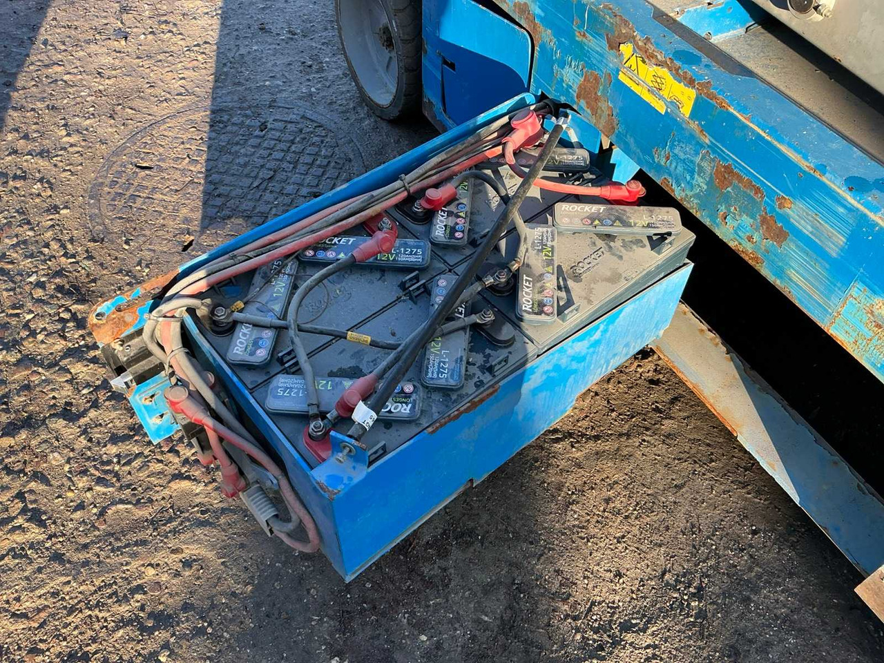 Подъёмник GENIE - GS4047 - AERIAL WORK PLATFORMS - 2015 (ESN14015024): фото 13 Подъёмник GENIE - GS4047 - AERIAL WORK PLATFORMS - 2015 (ESN14015024): фото 13